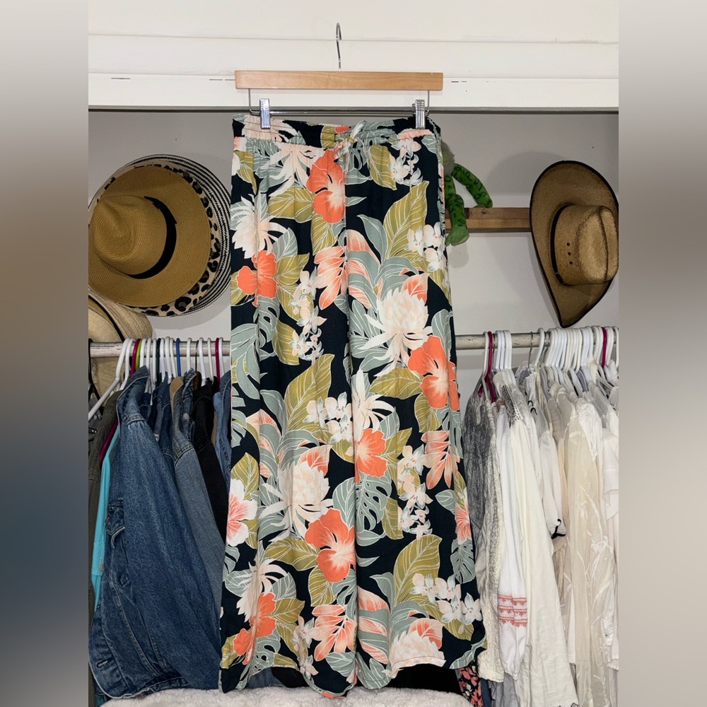 Volcom Tropical Flowy Cropped Beach Pant